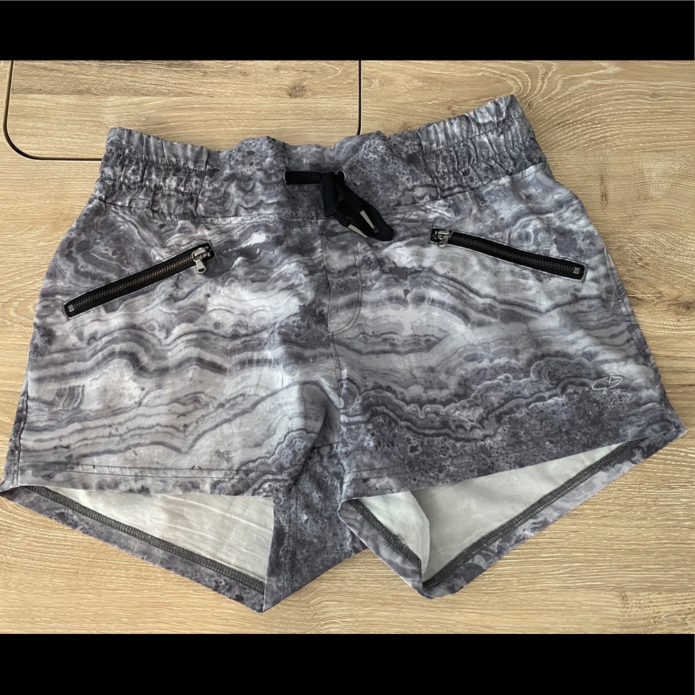 Champion marble grey shorts!